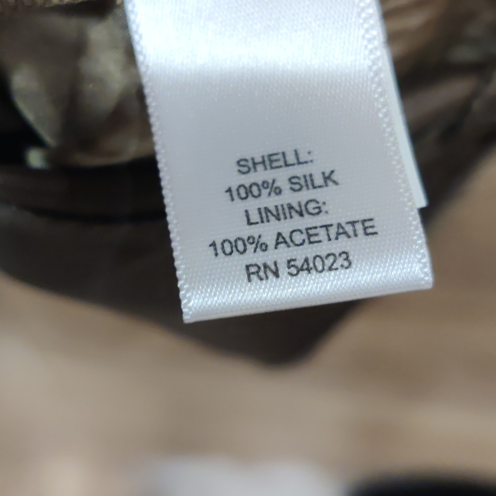 Banana Republic Silk Skirt 4 - Picture 4 of 4